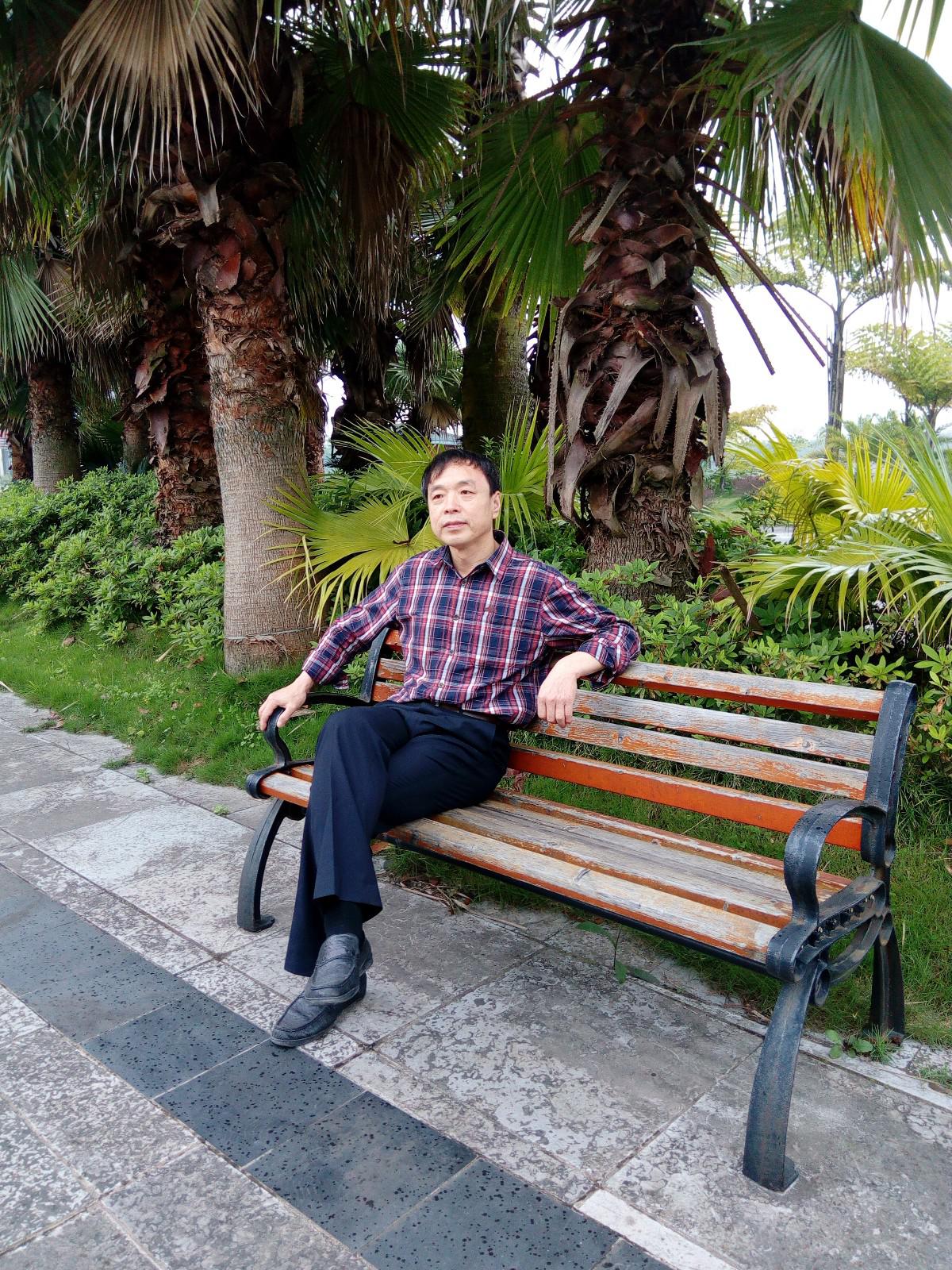 50岁离异男征婚照片(id:68740733)_山东潍坊征婚交友