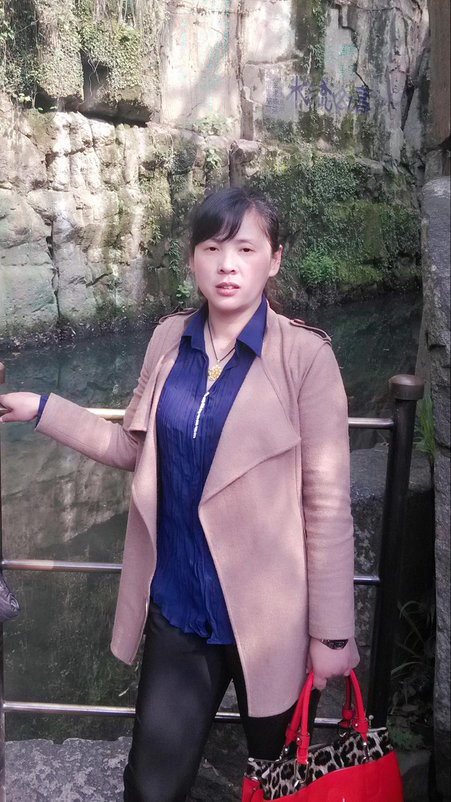 46岁离异女征婚照片(id:91930331)_河南驻马店征婚