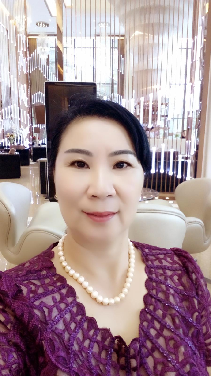 49岁离异女征婚照片(id:95256713)_广东肇庆征婚交友