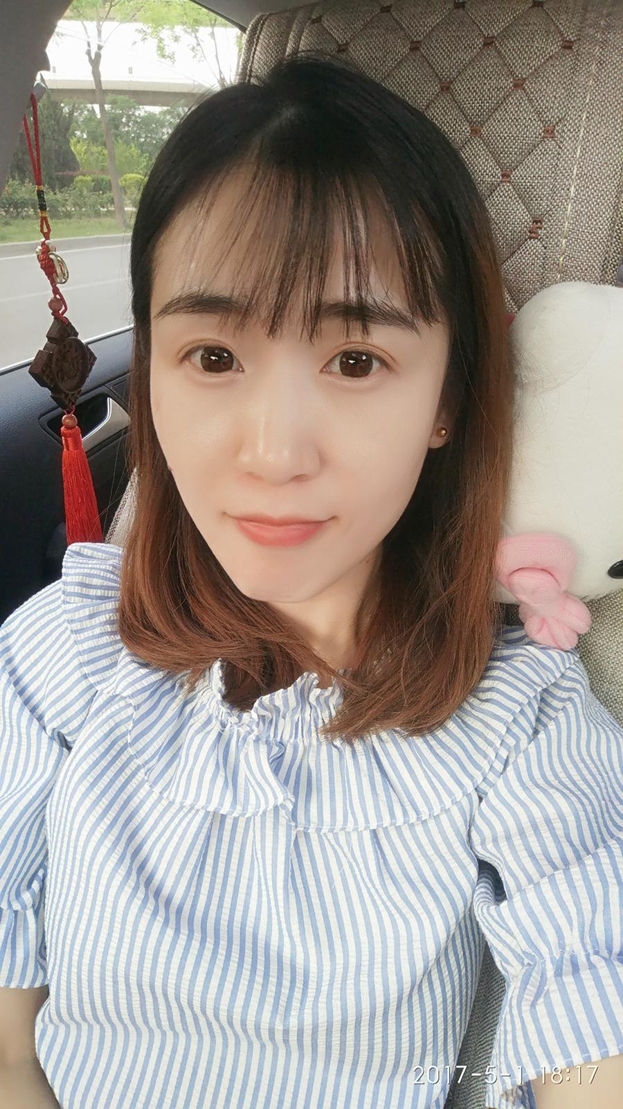 嫣小雅照片