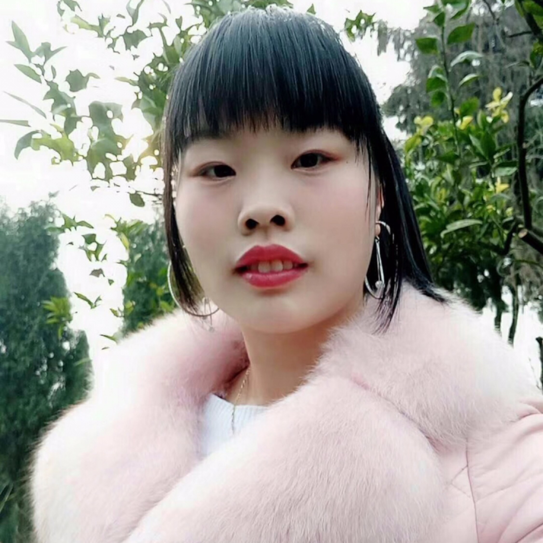 平凡的女孩照片