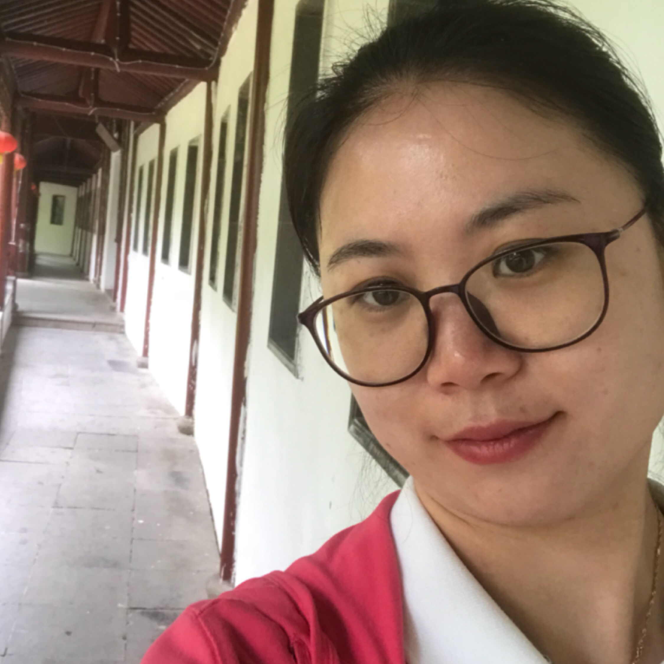 在河边看海资料照片_内蒙古包头征婚交友_珍爱网
