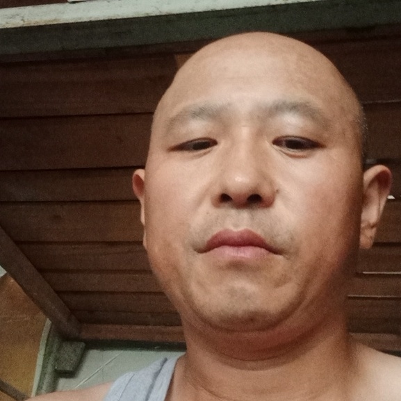 没人要的丑丑男照片