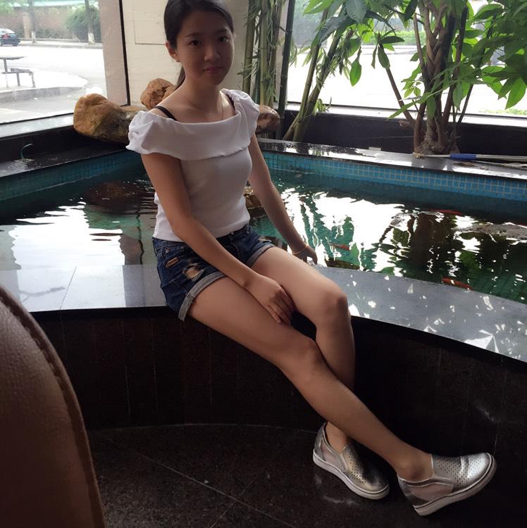 25岁未婚女征婚照片(id:61872809)_广东深圳征婚交友_珍爱网