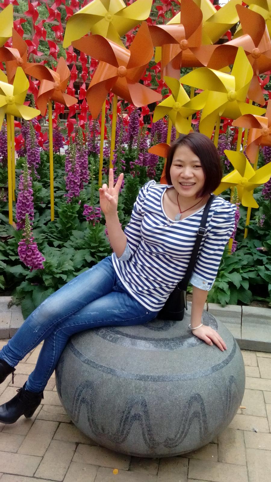 30岁未婚女征婚照片(id:68434949)_广西南宁征婚交友_珍爱网