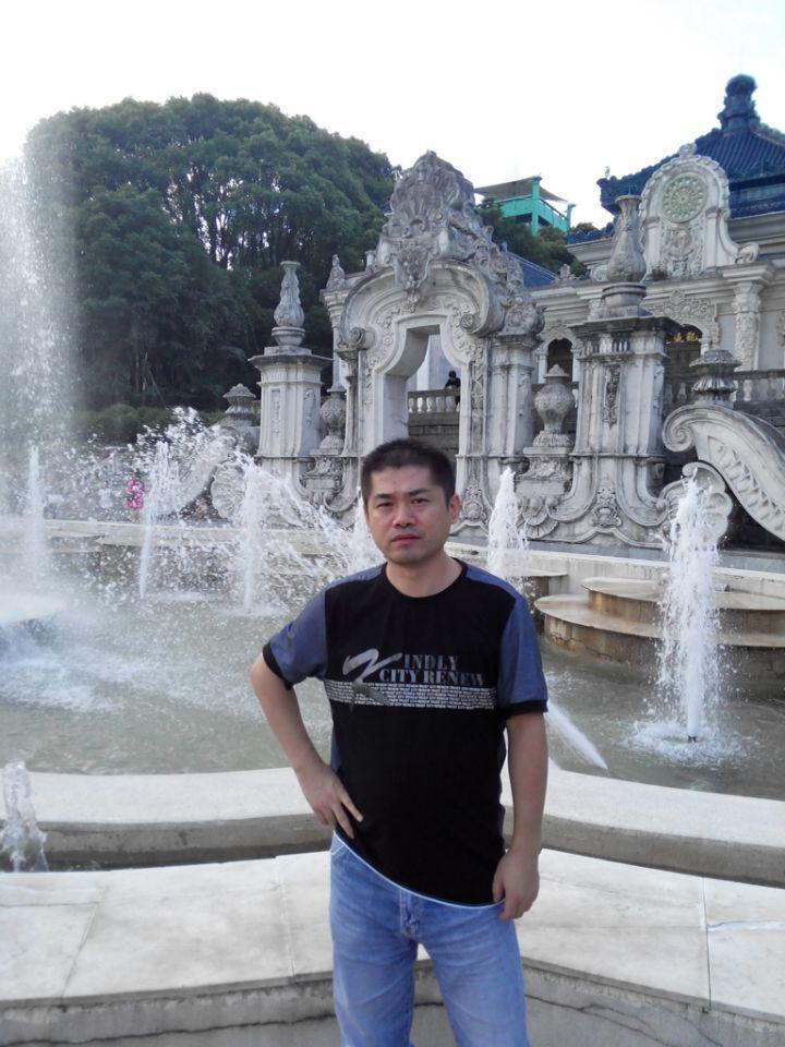 40岁离异男征婚照片(id:76547771)_湖北武汉征婚交友_珍爱网