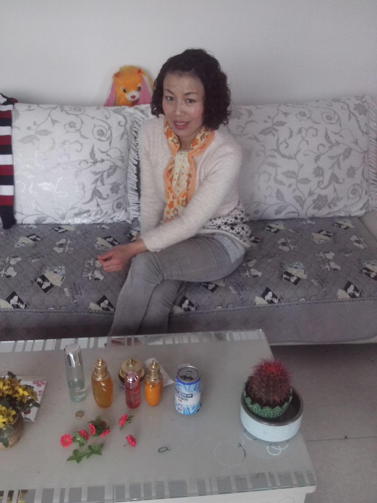 42岁离异女征婚照片(id:79312469)_黑龙江哈尔滨征婚交友_珍爱网