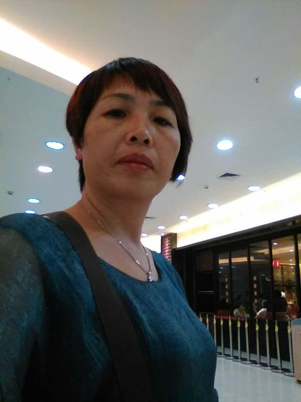 46岁离异女征婚照片(id:84638699)_香港香港征婚交友_珍爱网