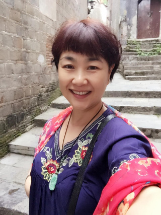 54岁女人征婚图片