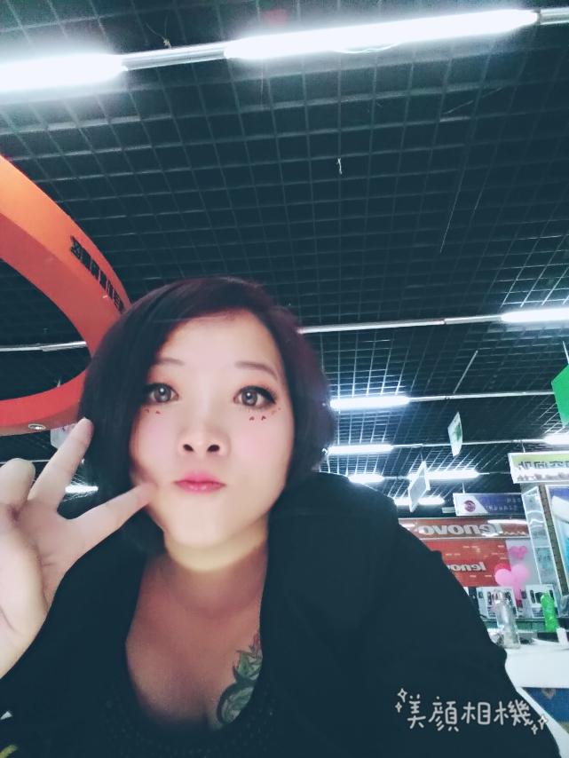 盼盼挑战单手解内衣扣_盼盼单手解内衣扣