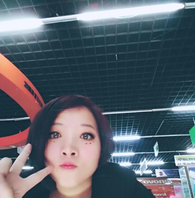 盼盼挑战单手解内衣扣_盼盼单手解内衣扣