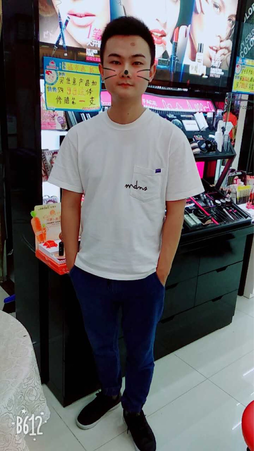 正儿八经小青年