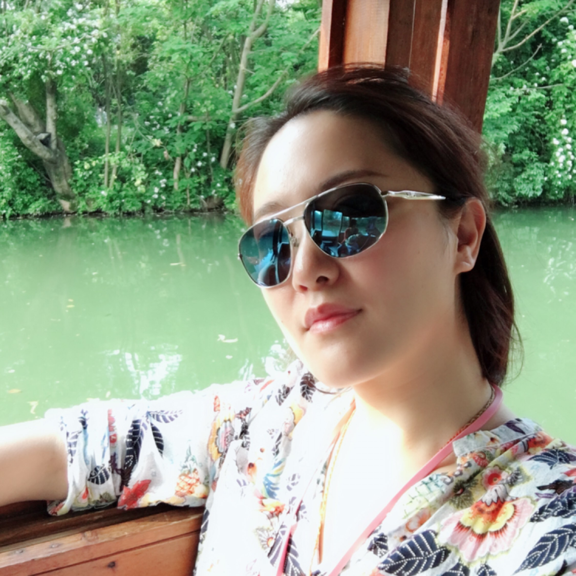 32岁离异女征婚照片(id:1297700519)_湖北武汉征婚交友_珍爱网