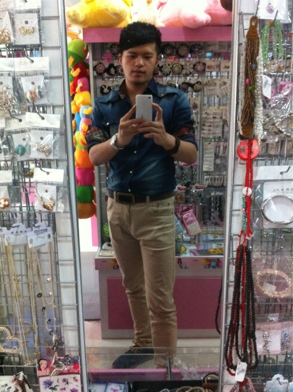 男人衣柜资料照片_福建厦门征婚交友_珍爱网